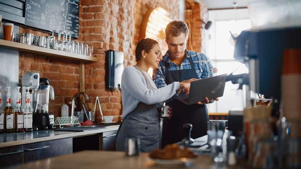 Business owners choosing the best wordpress social media plugins