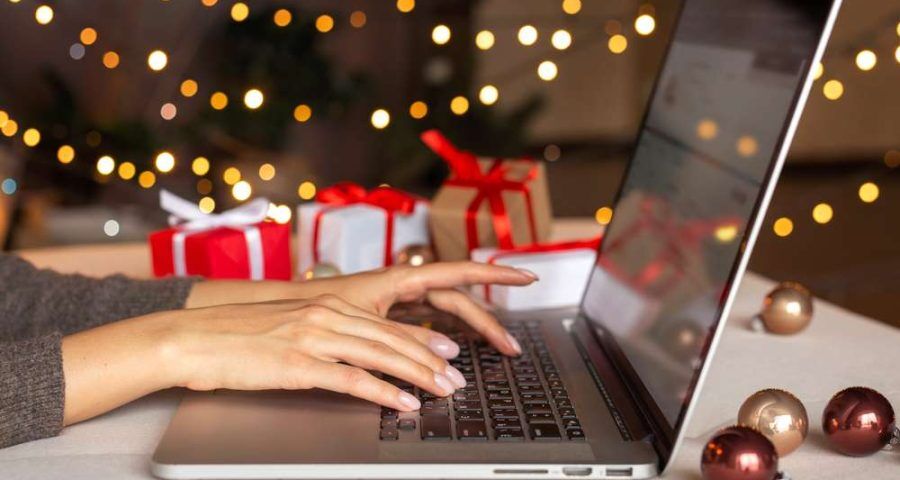 Christmas,Shopping,Online,,Sales,And,Discounts,Promotions,During,Winter,Holidays,