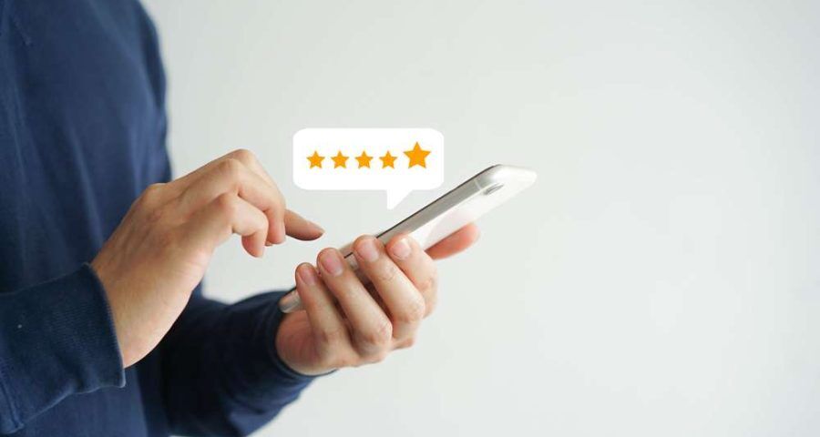 Close,Up,On,Customer,Man,Hand,Pressing,On,Smartphone,Screen